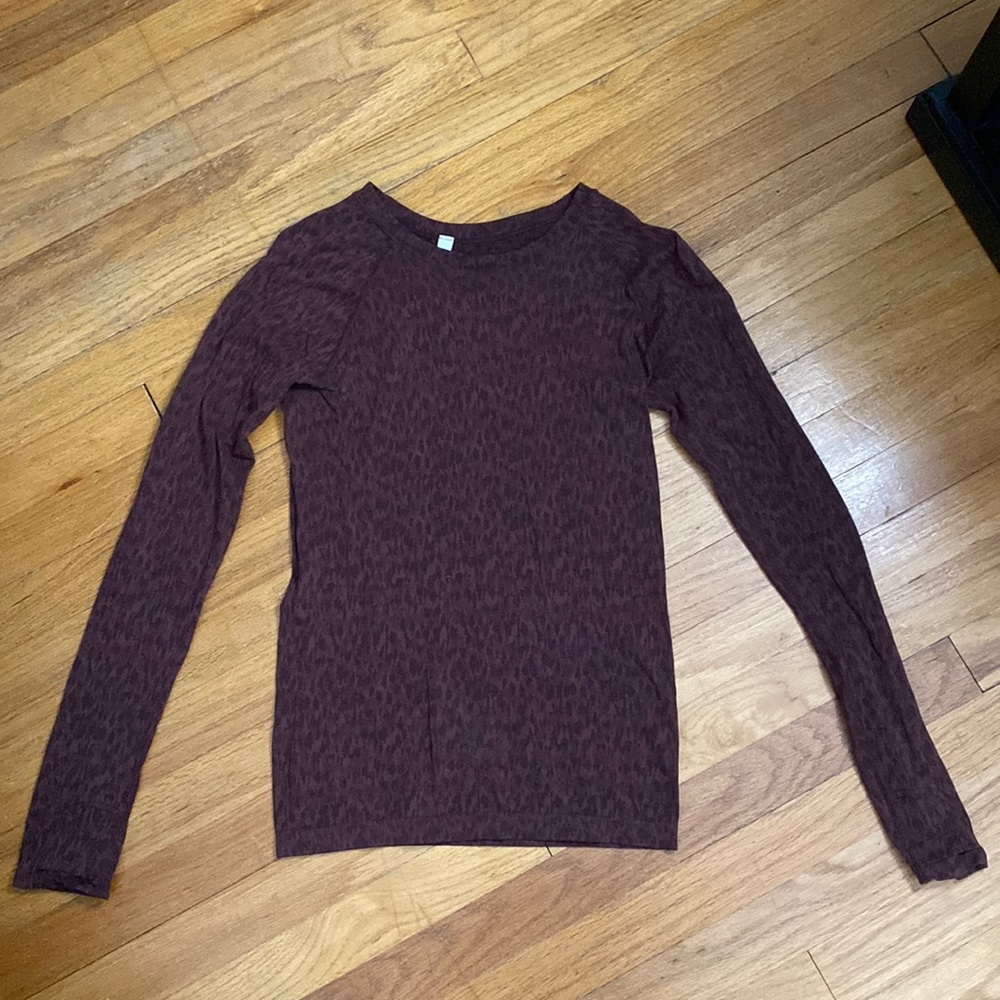 Athleta Momentun Allure Print Top long Sleeve